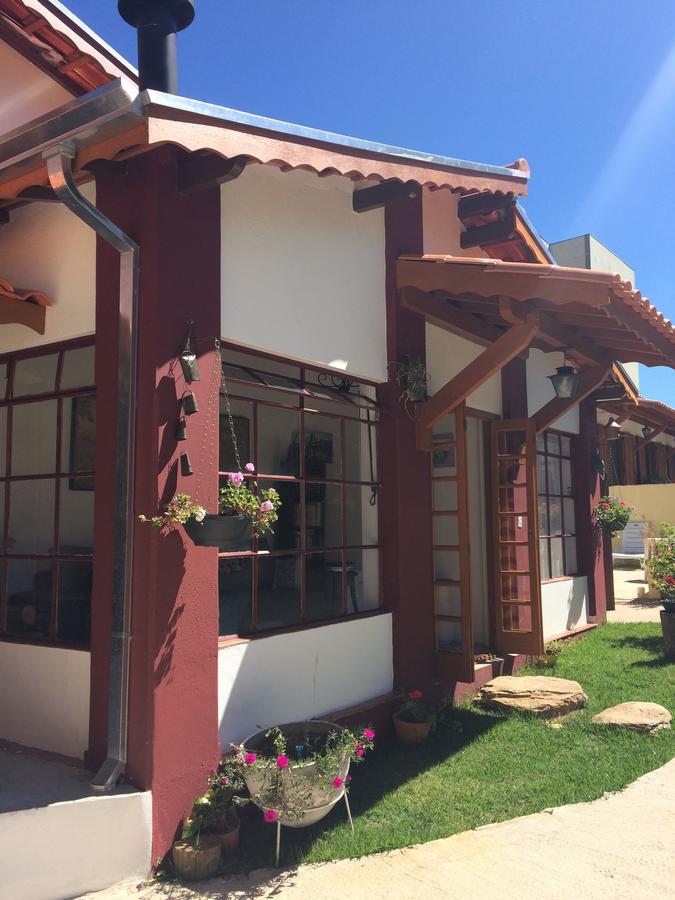 Villa Cottage Pousada Monte Alegre do Sul Bagian luar foto
